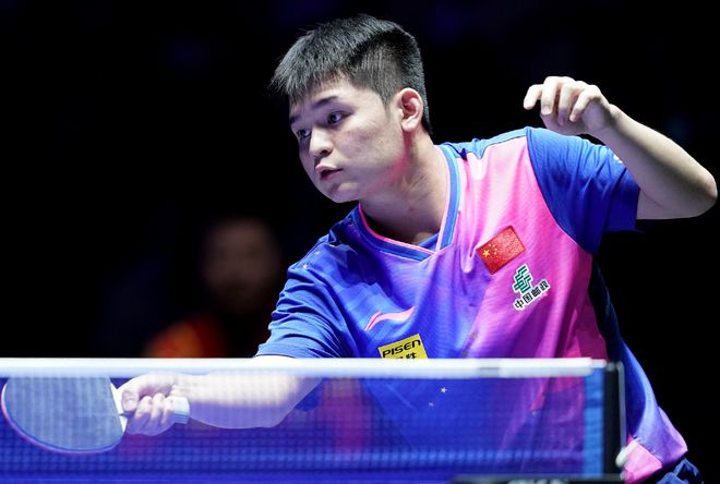 更是对他作 更是对他作